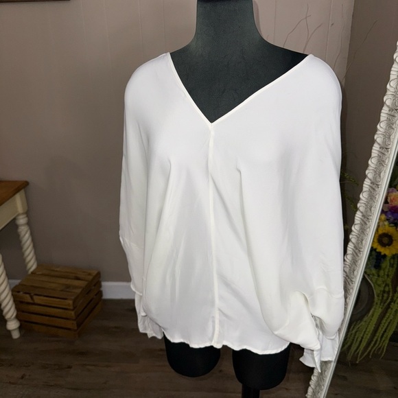 Lola & Sophie • V Neck Batwing Tie Sleeve Blouse - Picture 12 of 13